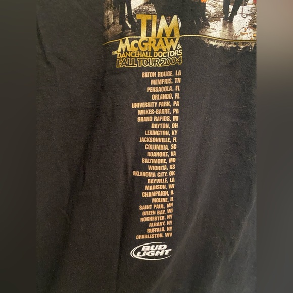 Official Tim McGraw & The Dancehall Doctors Fall 2004 Tour t-shirt - Picture 6 of 7